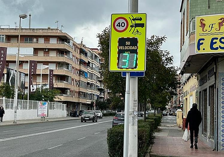 Instalan Un Nuevo R dar En La Principal Salida De Torrevieja En instalan-un-nuevo-r-dar-en-la-principal-salida-de-torrevieja-en
